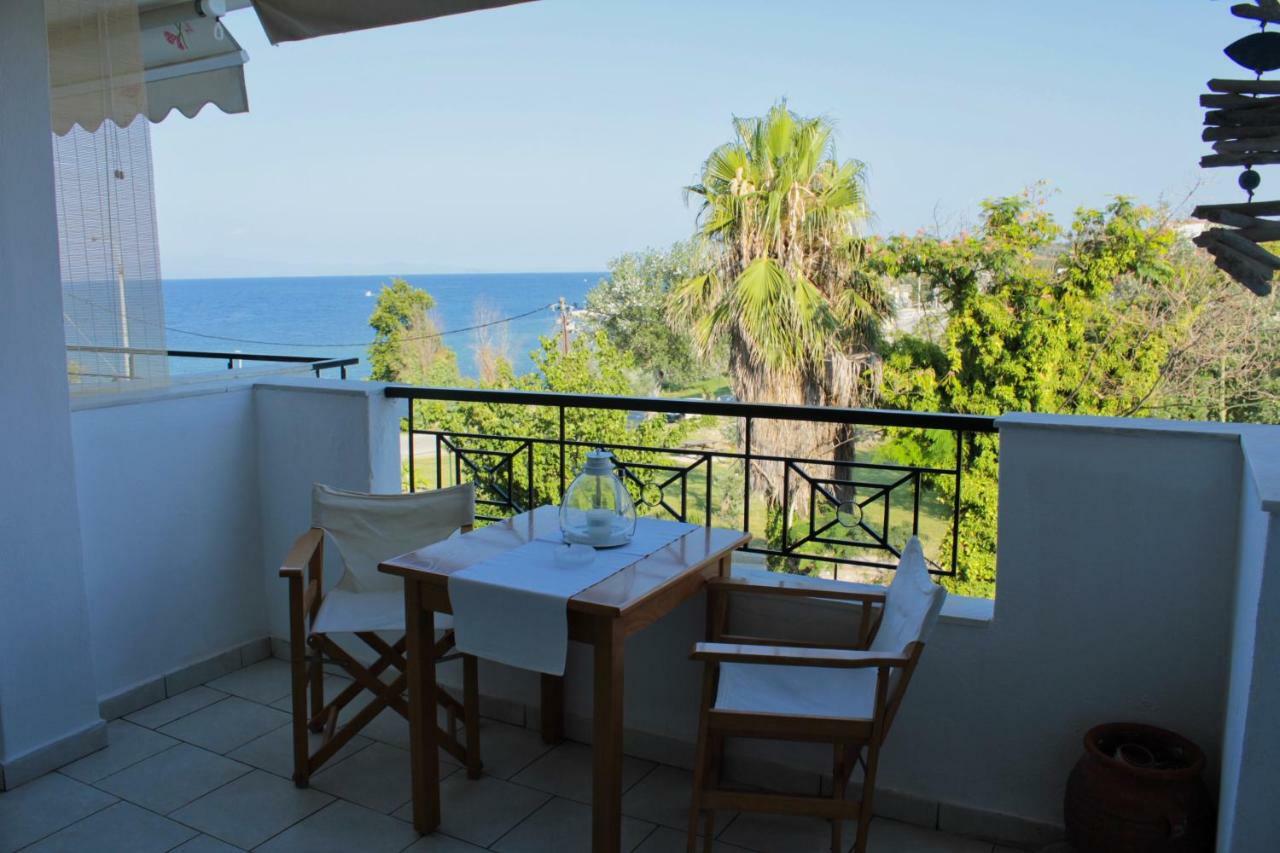Fokais Beach Apartment Nea Fokea Exterior photo